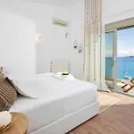 Dell Villa *